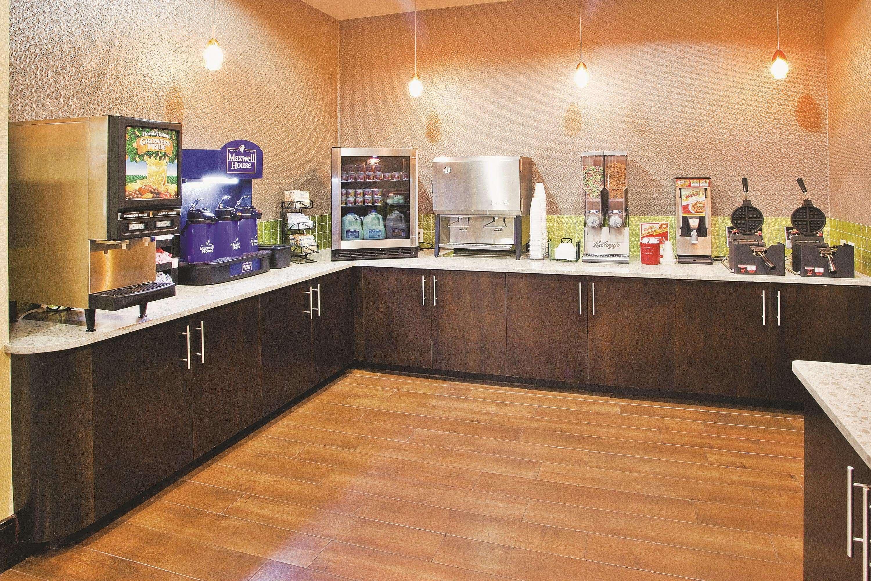 La Quinta By Wyndham Hinesville - Fort Stewart Ресторан фото